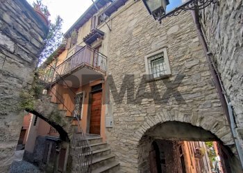 Edificio all\'aperto - Bilocale via regina
 
17, Carate Urio - foto 3