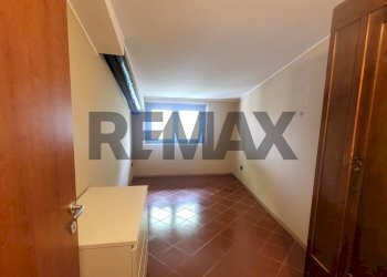Stanza vuota - Three-room apartment vicolo lealtà
 
6, Porlezza - photo 5