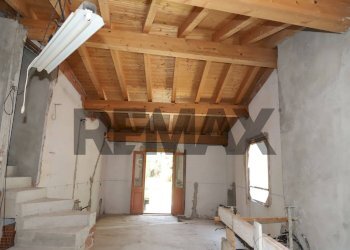 Scale - Independent house Madonna delle crocette
 
16, Arona - photo 2