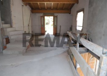 Scale - Independent house Madonna delle crocette
 
16, Arona - photo 6