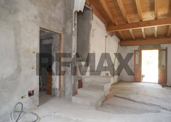 Scale - Independent house Madonna delle crocette
 
16, Arona - photo 20