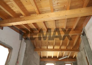 Scale - Independent house Madonna delle crocette
 
16, Arona - photo 22