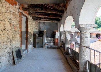 Parcheggio - Rustico Via Canonico rinaldi
 
11, Madonna del Sasso - foto 2