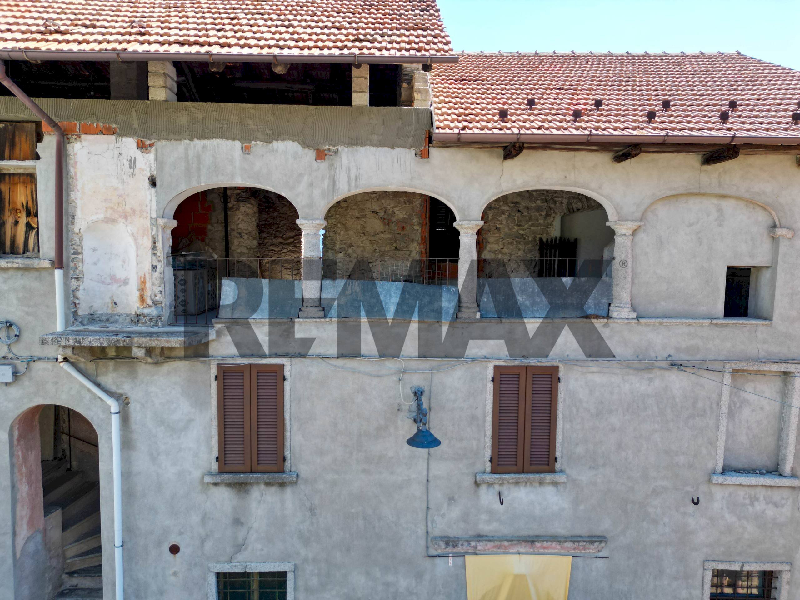Edificio all\'aperto - Casa semi indipendente Via Canonico Rinaldi
11, Madonna del Sasso - foto 3