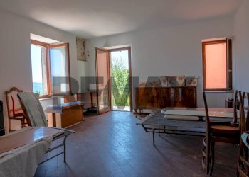 Sala da pranzo - Casa semi indipendente Via Canonico Rinaldi
11, Madonna del Sasso - foto 1
