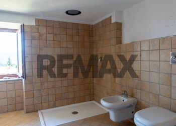 Bagno - Casa semi indipendente Via Canonico Rinaldi
11, Madonna del Sasso - foto 6