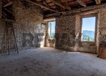 Stanza vuota - Casa semi indipendente Via Canonico Rinaldi
11, Madonna del Sasso - foto 9