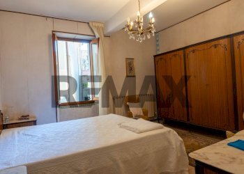 Camera / camera da letto - Four-room apartment Vicolo torchio
 
5, Nonio - photo 11