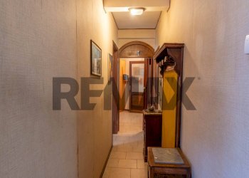 Hall / corridoio - Four-room apartment Vicolo torchio
 
5, Nonio - photo 15