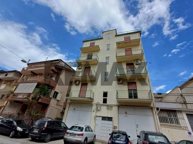 Edificio all\'aperto - Casa indipendente viale Stati Uniti
 
39, Favara - foto 1