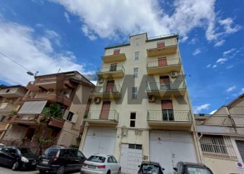 Edificio all\'aperto - Casa indipendente viale Stati Uniti
 
39, Favara - foto 1