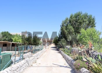 Edificio all\'aperto - Villa Contrada Puntarazzi
 
snc, Ragusa - foto 4
