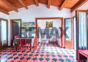 Sala da pranzo - Villa CONTRADA TRESAURO
 
SN, Ragusa - foto 11