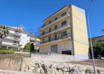 Edificio all\'aperto - Appartamento VIA ALCIDE DE GASPERI
 
3, Ragusa - foto 2