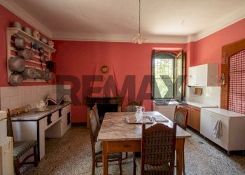 Sala da pranzo - Villa Via Apulo Sannitica
 
74, Riccia - foto 25