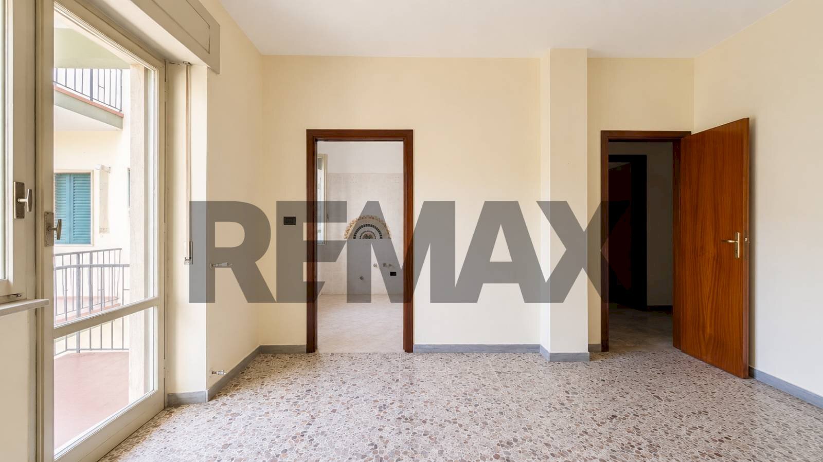 Stanza vuota - Appartamento viale giulio cesare
99, Larino - foto 3