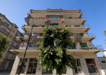 Edificio all\'aperto - Apartment viale giulio cesare
 
99, Larino - photo 1