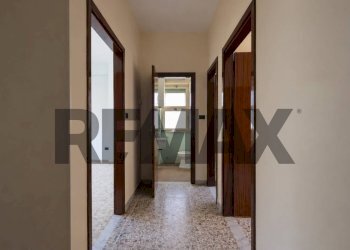 Hall / corridoio - Apartment viale giulio cesare
 
99, Larino - photo 12