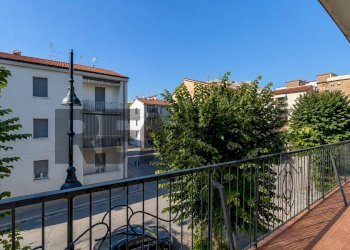 Balcone - Apartment viale giulio cesare
 
99, Larino - photo 18