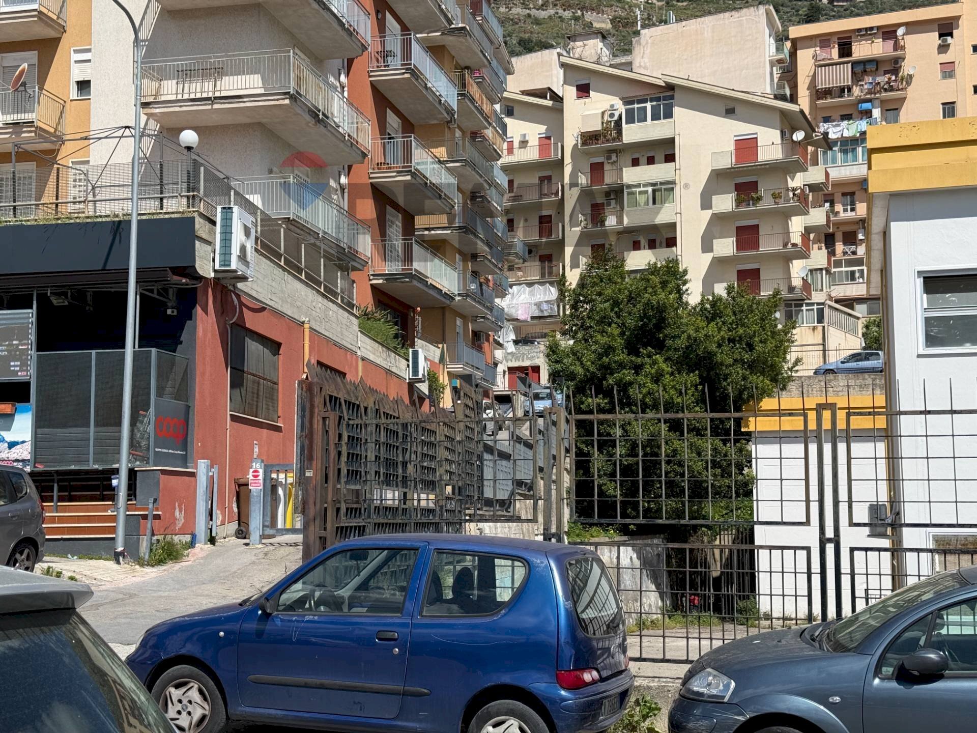 Edificio all\'aperto - Three-room apartment VIA BIAGIO GIORDANO
 
16H, Monreale - photo 1