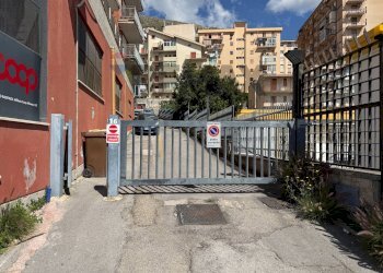 Edificio all\'aperto - Three-room apartment VIA BIAGIO GIORDANO
 
16H, Monreale - photo 4