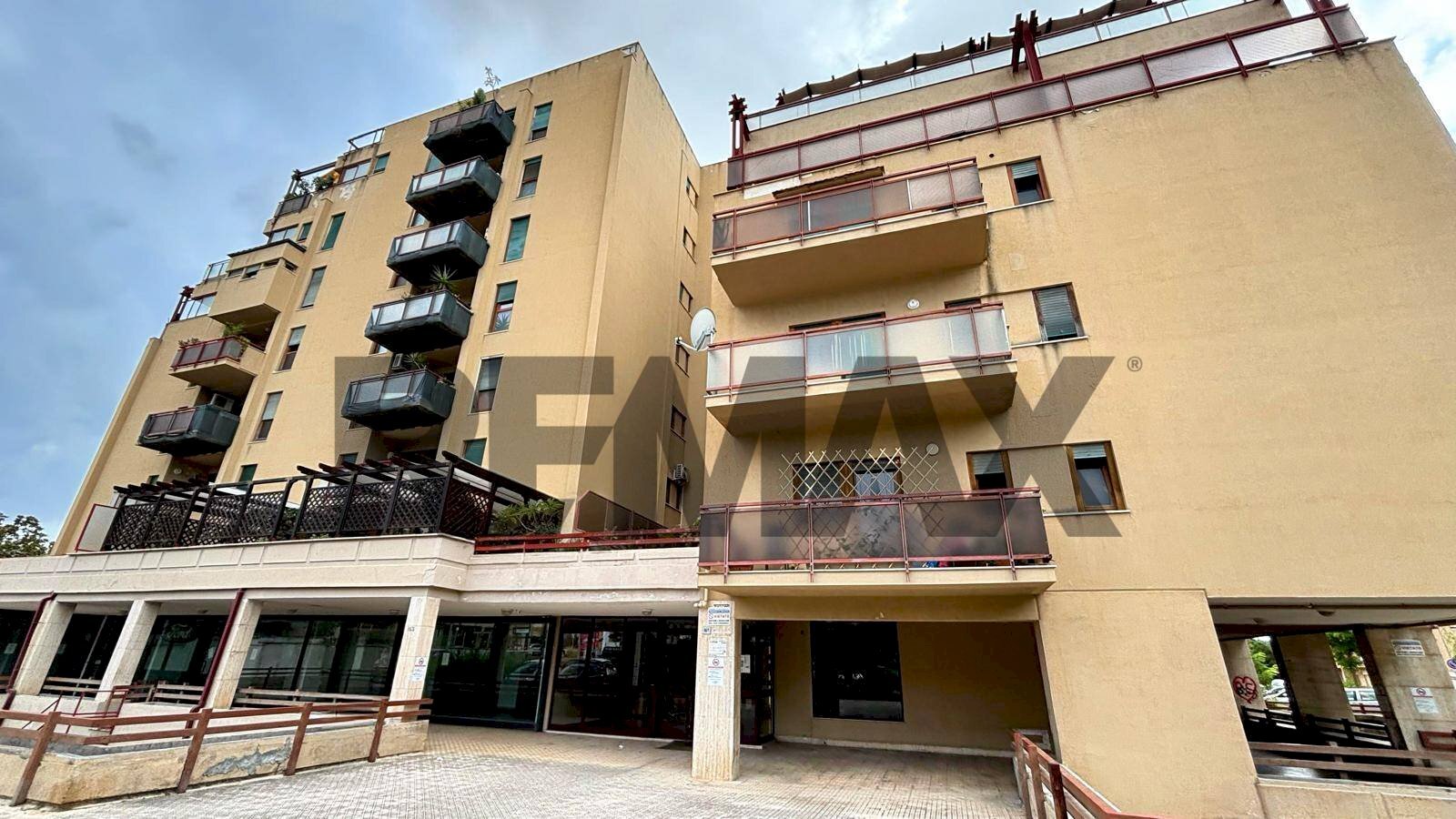 Edificio all\'aperto - Appartamento Via Città di Palermo
 
167, Bagheria - foto 1