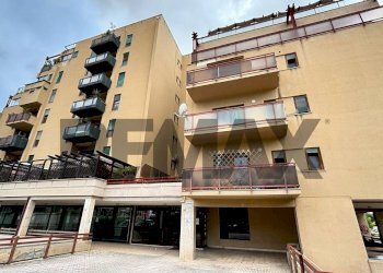 Edificio all\'aperto - Apartment Via Città di Palermo
 
167, Bagheria - photo 1