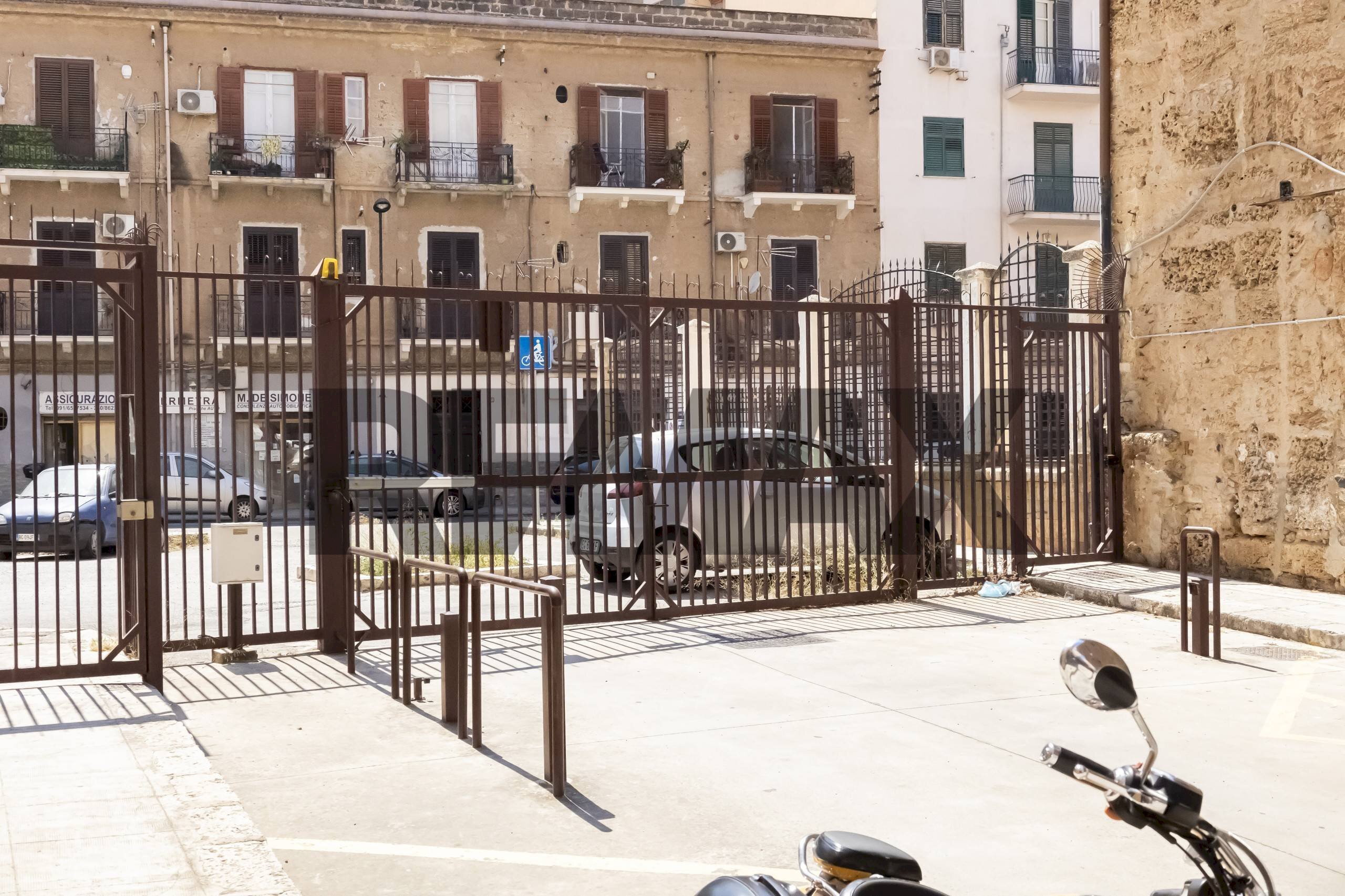 Edificio all\'aperto - Four-room apartment Via Os 001
15, Palermo - photo 2