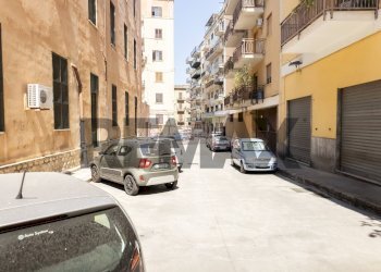 Edificio all\'aperto - Four-room apartment Via Os 001
 
15, Palermo - photo 4