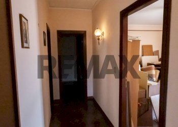Hall / corridoio - Four-room apartment Via Os 001
 
15, Palermo - photo 8