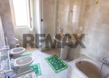Bagno - Four-room apartment Via Os 001
 
15, Palermo - photo 14