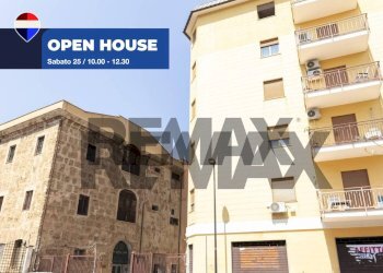 Edificio all\'aperto - Four-room apartment Via Os 001
 
15, Palermo - photo 1