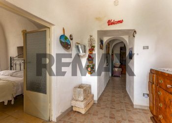 Hall / corridoio - Baita Contrada Pentimi Vetrana
 
snc, Martina Franca - foto 6