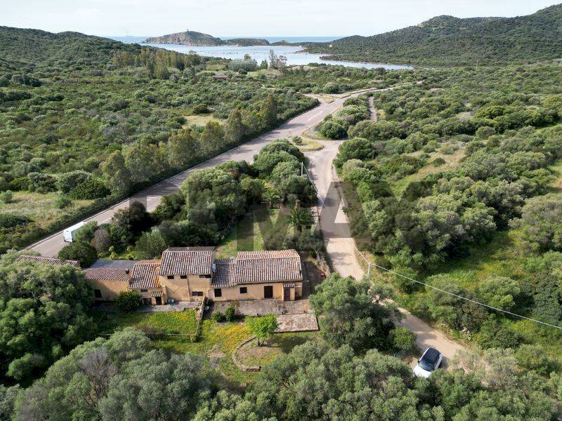 Vista delle montagne - Casa semi indipendente loc Acquamaris
 
snc, Teulada - foto 1