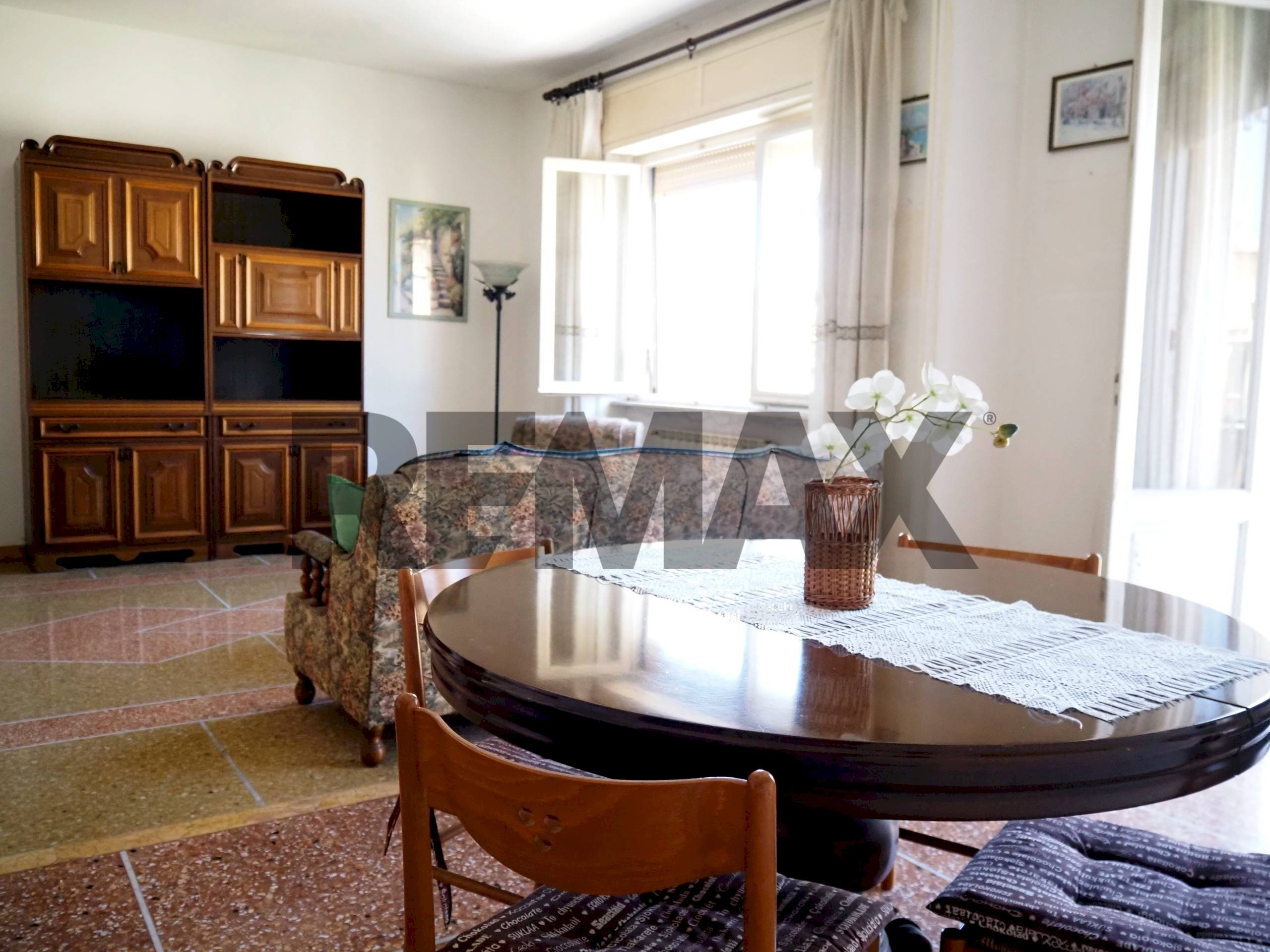 Sala da pranzo - Quadrilocale Via Temistocle Guerrazzi
57, Livorno - foto 3