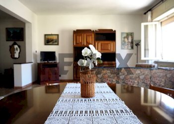 Sala da pranzo - Quadrilocale Via Temistocle Guerrazzi
57, Livorno - foto 1