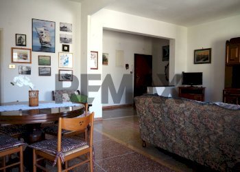 Sala da pranzo - Quadrilocale Via Temistocle Guerrazzi
57, Livorno - foto 15