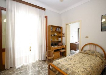 Camera da letto - Casa indipendente via Galileo Galilei, Matino - foto 10