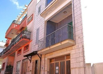 Facciata - Casa indipendente via Galileo Galilei, Matino - foto 43