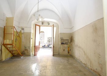 Salone - Casa indipendente via Monsignor Gaetano Fagiani, Parabita - foto 5
