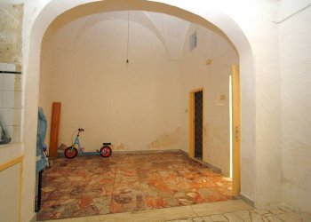 Stanza non arredata - Casa indipendente via Monsignor Gaetano Fagiani, Parabita - foto 9