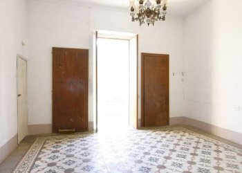Cucina - Casa indipendente via Monsignor Gaetano Fagiani, Parabita - foto 20