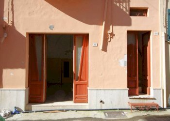 Facciata - Casa indipendente via Monsignor Gaetano Fagiani, Parabita - foto 28