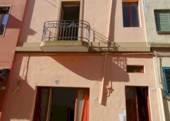 Facciata - Casa indipendente via Monsignor Gaetano Fagiani, Parabita - foto 29