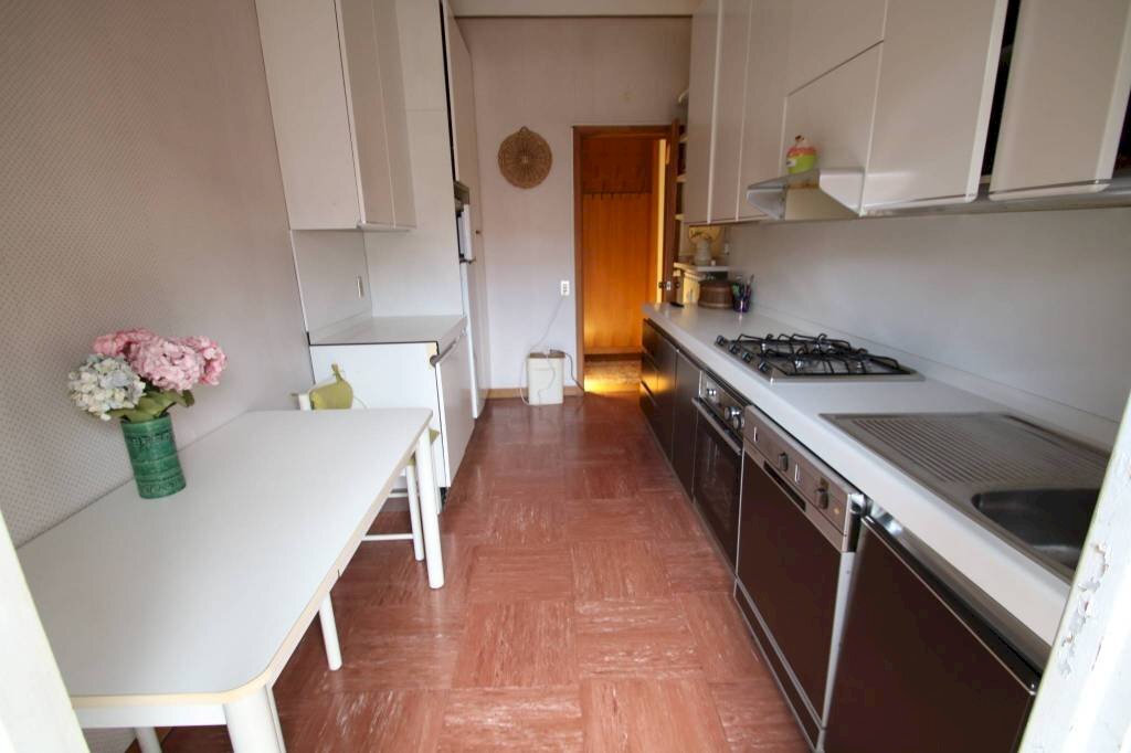 Cucina - Four-room apartment via Fontana, 16, Milano - photo 3