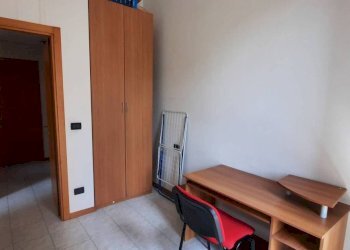 Camera da letto - Quadrilocale via Franco Bolognese, 4, Bologna (zona Bolognina) - foto 7