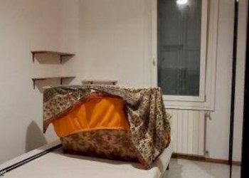 Camera da letto - Four-room apartment via Franco Bolognese, 4, Bologna (neighborhood Bolognina) - photo 13