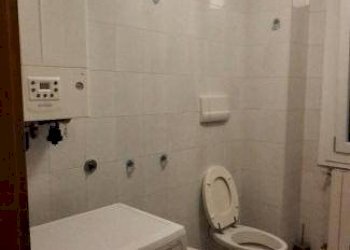 Bagno - Four-room apartment via Franco Bolognese, 4, Bologna (neighborhood Bolognina) - photo 15