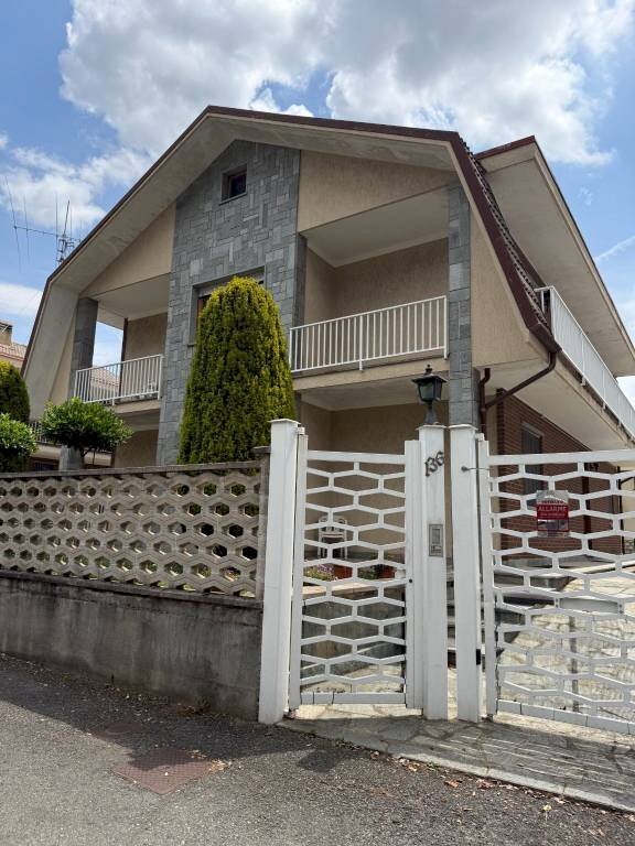 Facciata - Villa via Circonvallazione, Almese - foto 1
