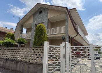 Facciata - Villa via Circonvallazione, Almese - foto 3
